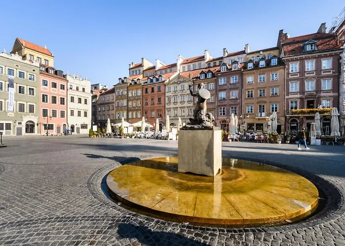 Old Town Square P&O Apartments